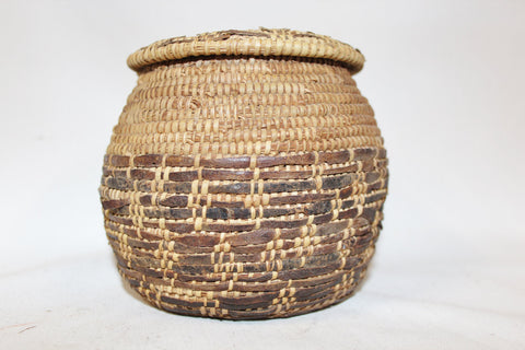 Omani Bedouin Lidded Basket, Interlaced with Leather and lizard skin,  #864