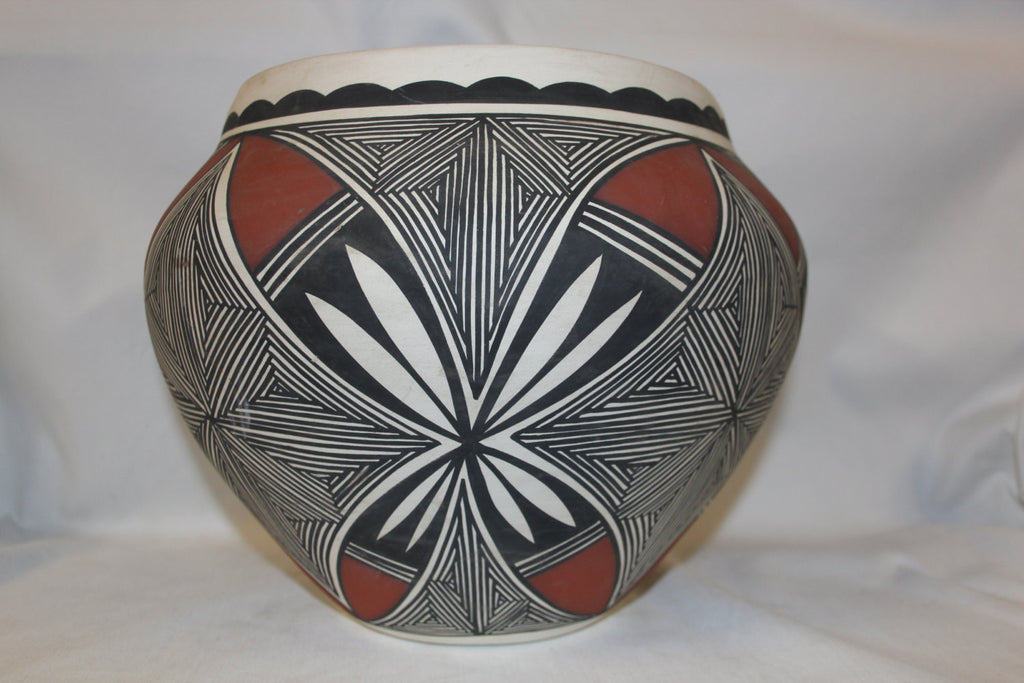 Acoma Pottery : Stunning Acoma Fine-Line Polychrome Pottery Olla by "Mickey" #261