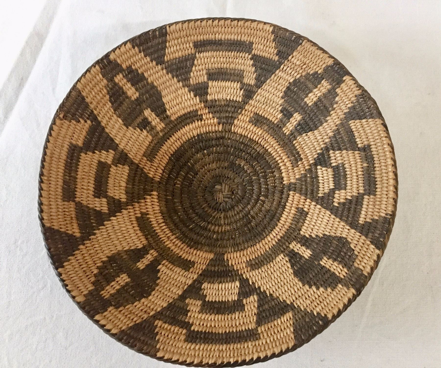 Panier tissé vintage en pima amérindien, panier en spirale Panier tissé vintage en pima amérindien, panier en spirale