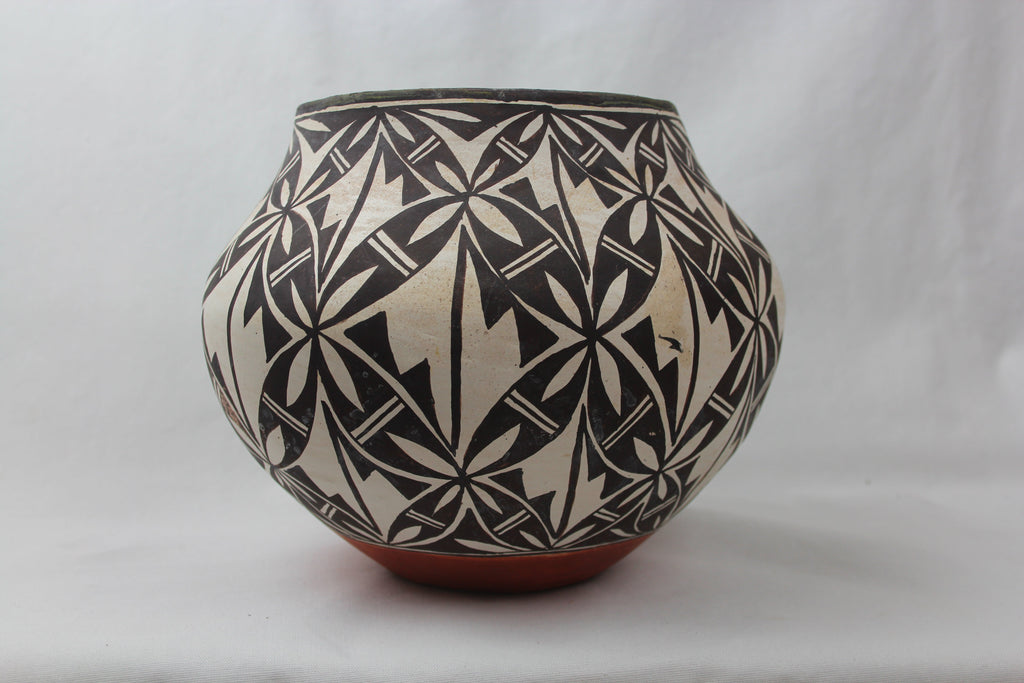 Acoma Pottery : Outstanding Acoma Polychrome Pottery Olla with Interio
