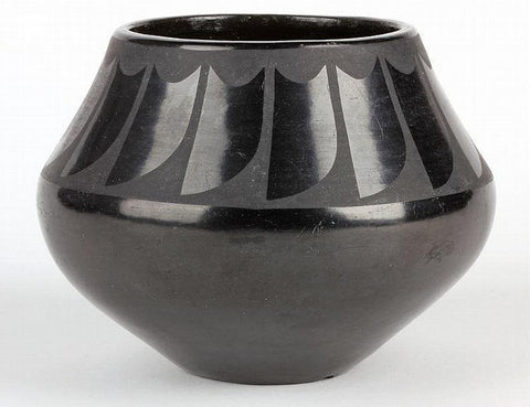 Blackware : San Eldelfonso Blackware Vase by Marie & Julian Martinez #209