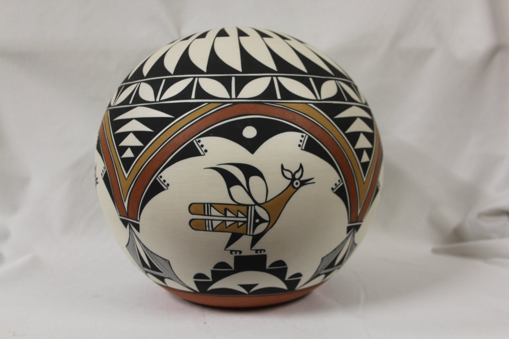 Ceramics and Pottery : Native American Acoma Ceramic Jar, signed by Cornelia J. Shije #129