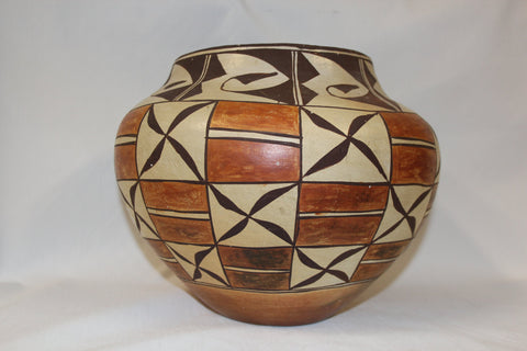 Native American Laguna Pottery Jar #151