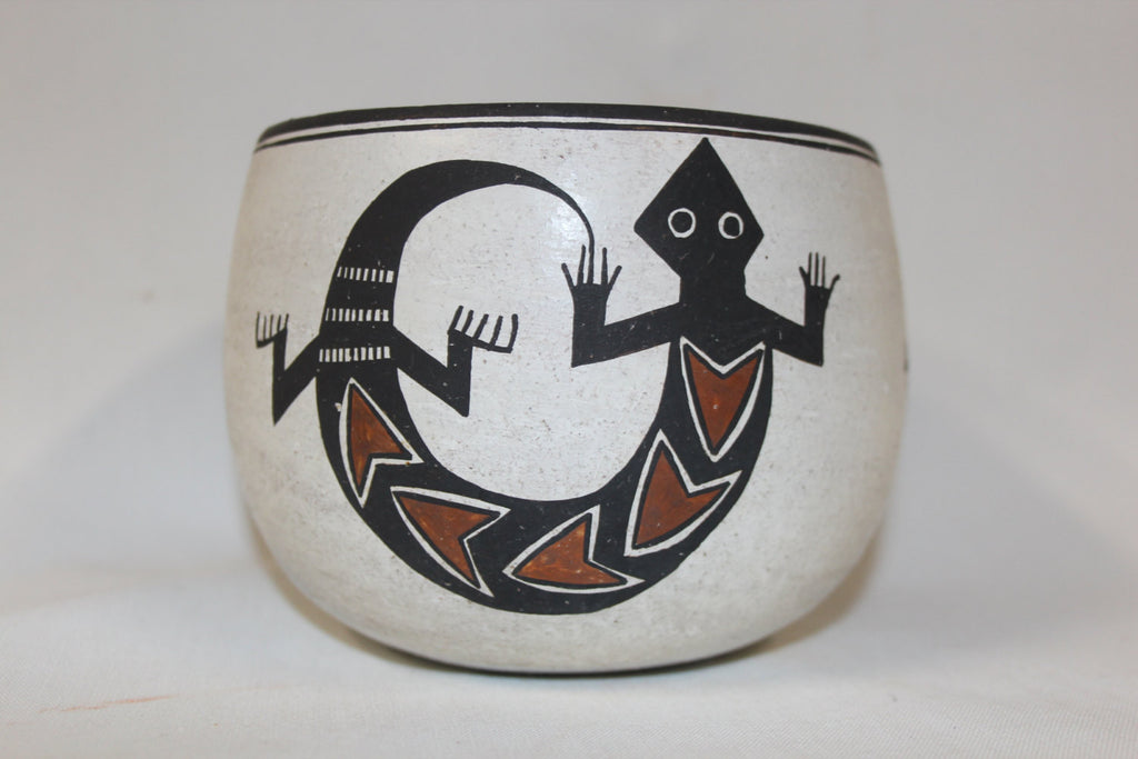 Native American Art : Very Good Condition, Native American Acoma Pottery Jar, by Emma Lewis #184