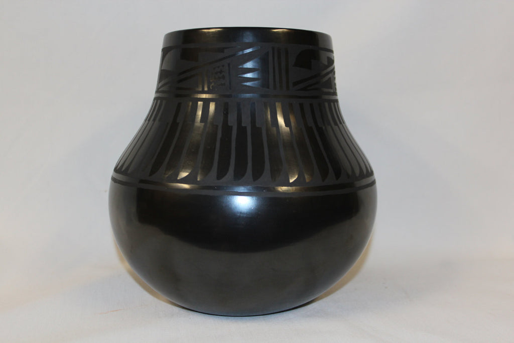 Blackware : Excellent Native American Large San Ildefonso Black ware Jar, by Florence Marengo #208