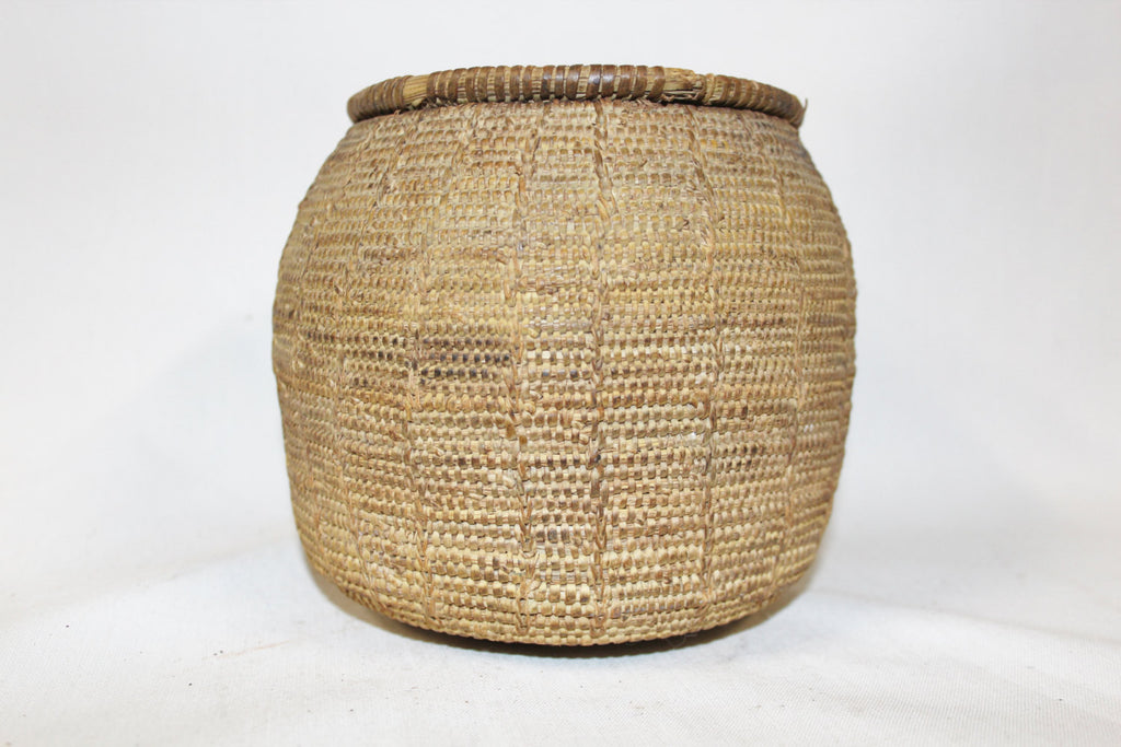 Vintage Basket  : Vintage Handmade Omani Bedouin Lidded Basket