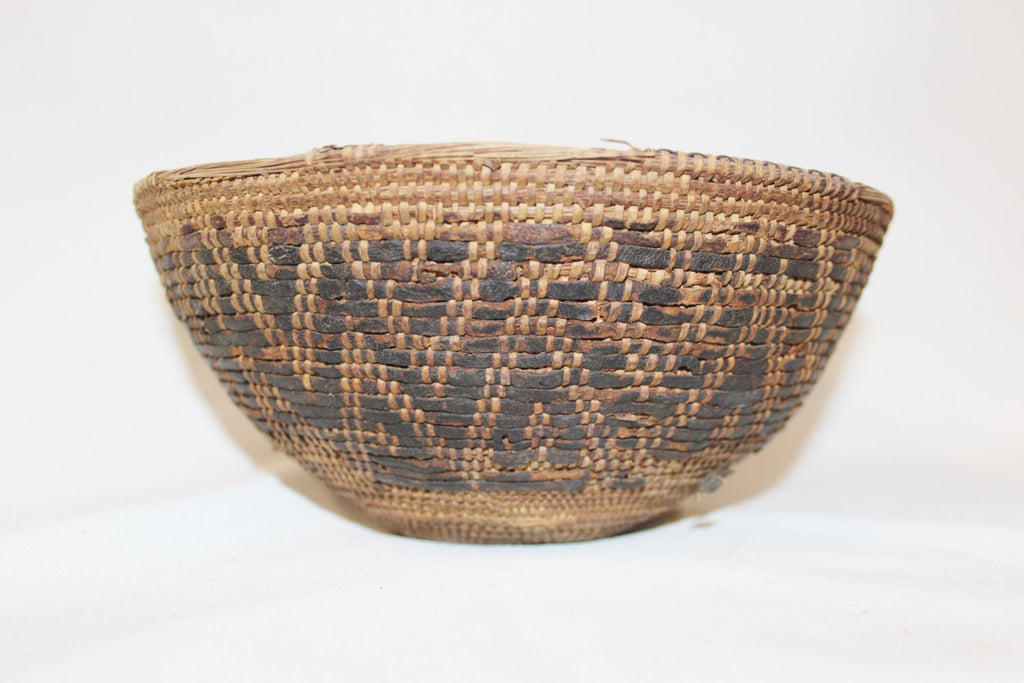 Rare Basket : Vintage Rare Omani Camel Milk Basket