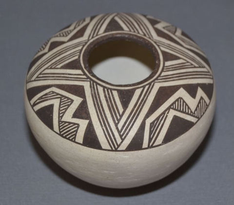 Acoma Pottery : Very Good Acoma Pottery Seed Jar by Lucy Lewis #283