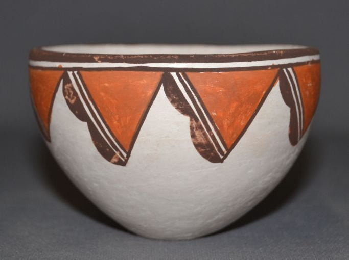 Acoma Pottery : Very Good Acoma Pottery Bowl by Lucy Lewis #282