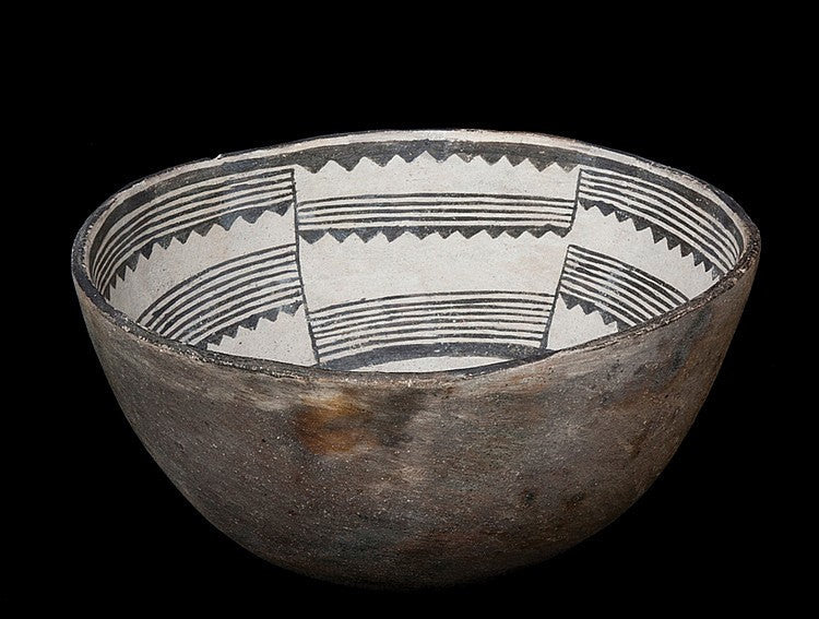 Geometric Bowl : An Outstanding Fine Mimbres Geometric Bowl, 1100AD #432