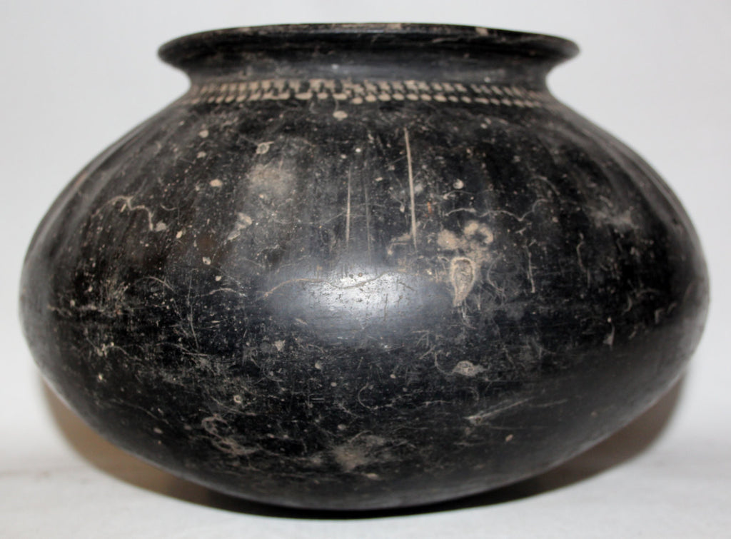 Black Pottery : Rare Historic Black Pottery Pot from Bagan, Myanmar #455